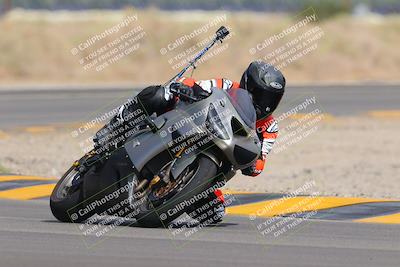 media/Sep-11-2022-SoCal Trackdays (Sun) [[81b7e951af]]/Turn 16 (945am)/